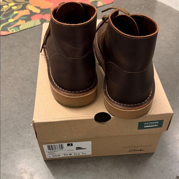 Clark’s Desert Boot Men's Brown Leather Shoes - Picture 2 of 3